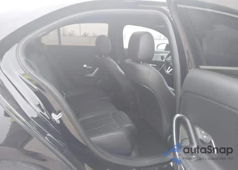 2019 Mercedes-Benz A 220 z USA, uszkodzony, nr VIN WDD3G4EB0KW021978